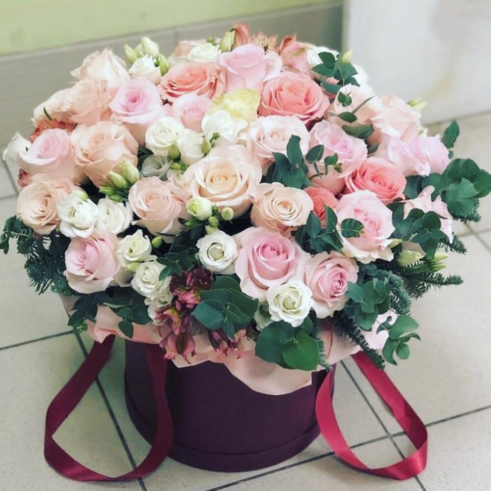 Цветы в коробке «Утончённость» Цветы в коробке «Утончённость»